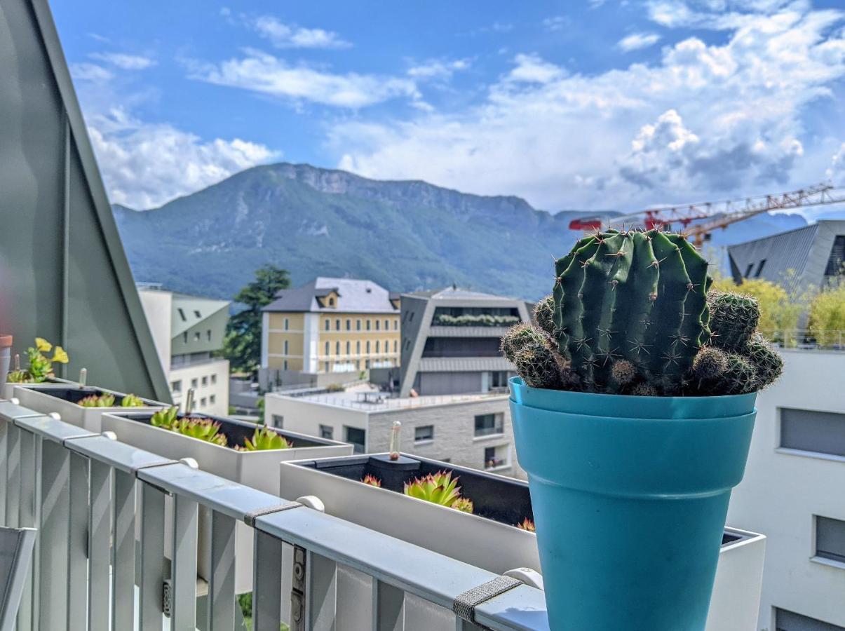 Le Bleu Du Lac: Lakeside Serenity with Private Parking Annecy Exterior photo
