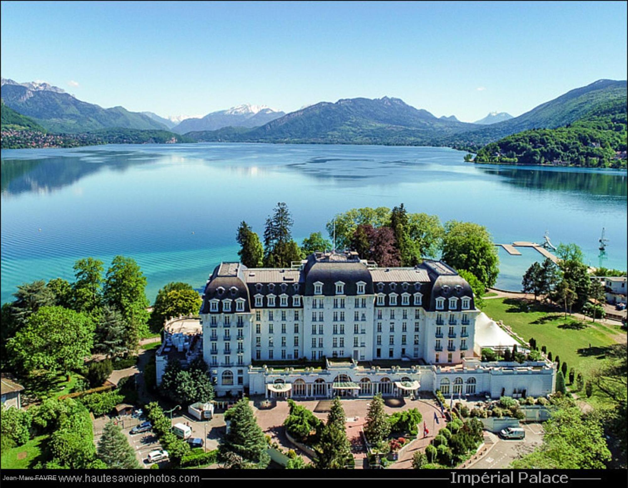 Le Bleu Du Lac: Lakeside Serenity with Private Parking Annecy Exterior photo